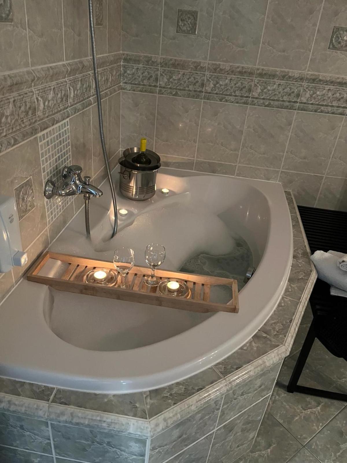 Apartments Renesance Бойниці Екстер'єр фото