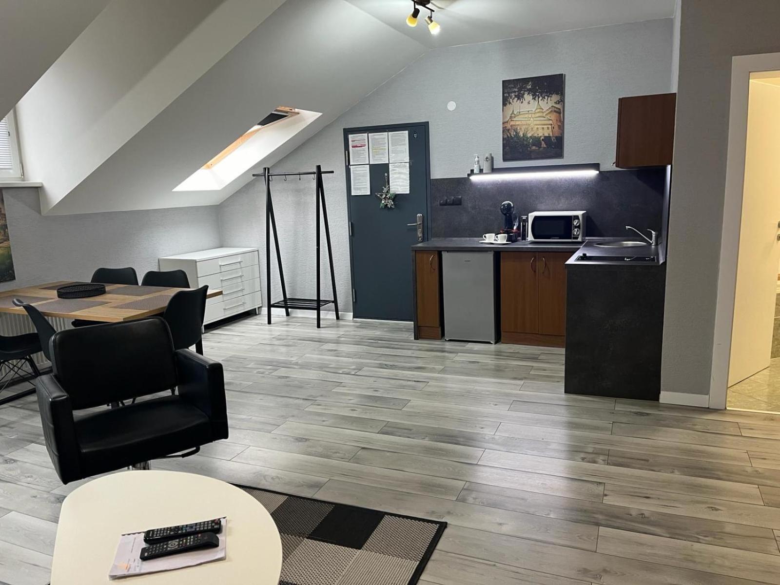 Apartments Renesance Бойниці Екстер'єр фото
